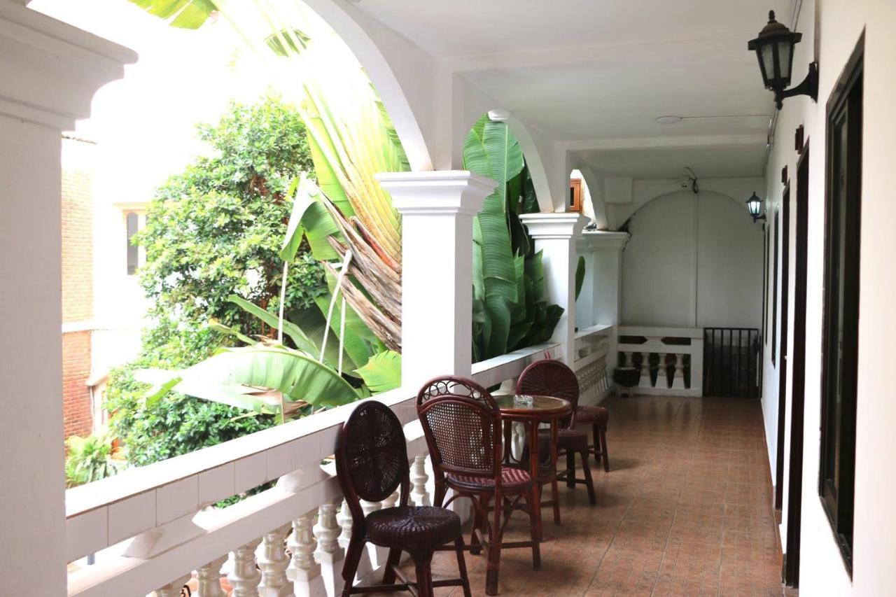 Mali Namphu Hotel Vientiane Extérieur photo