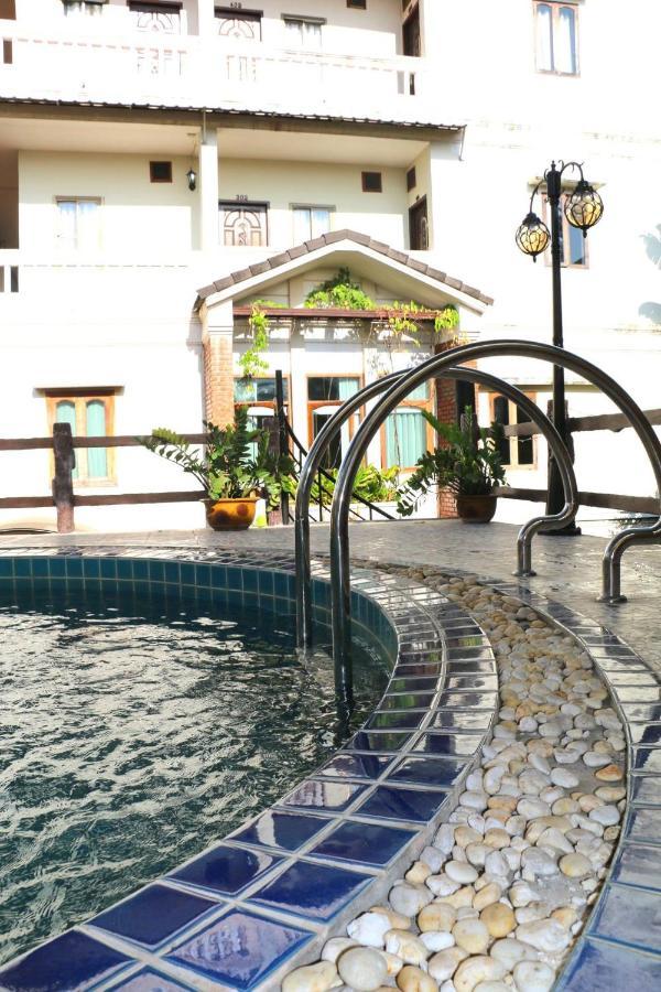 Mali Namphu Hotel Vientiane Extérieur photo