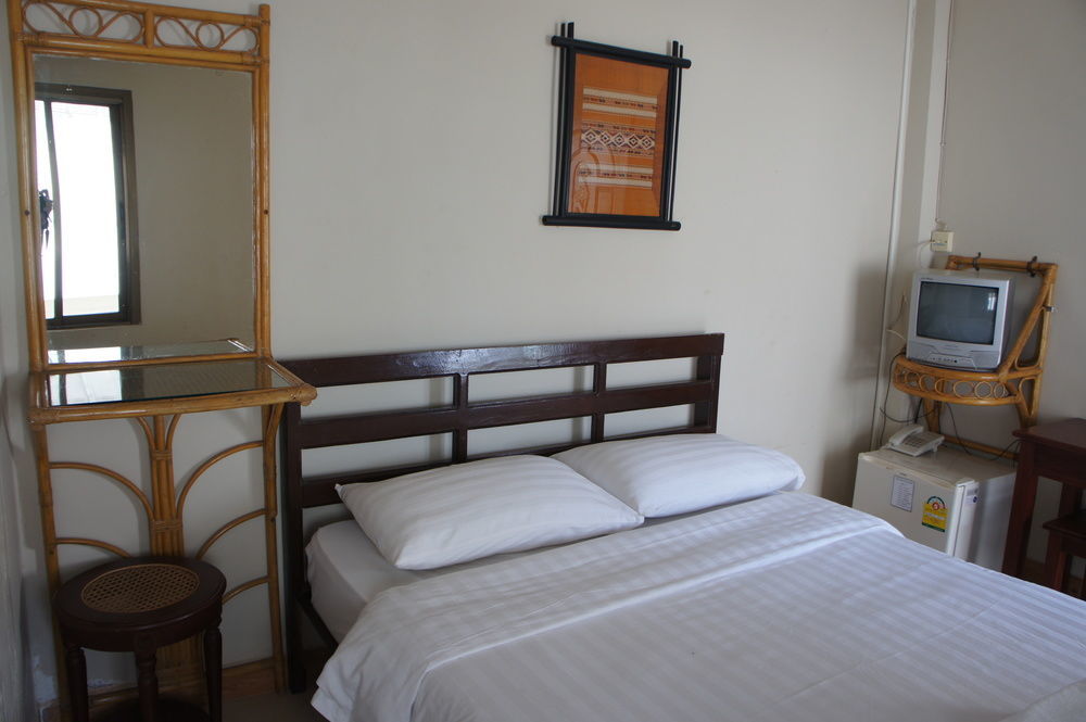 Mali Namphu Hotel Vientiane Extérieur photo