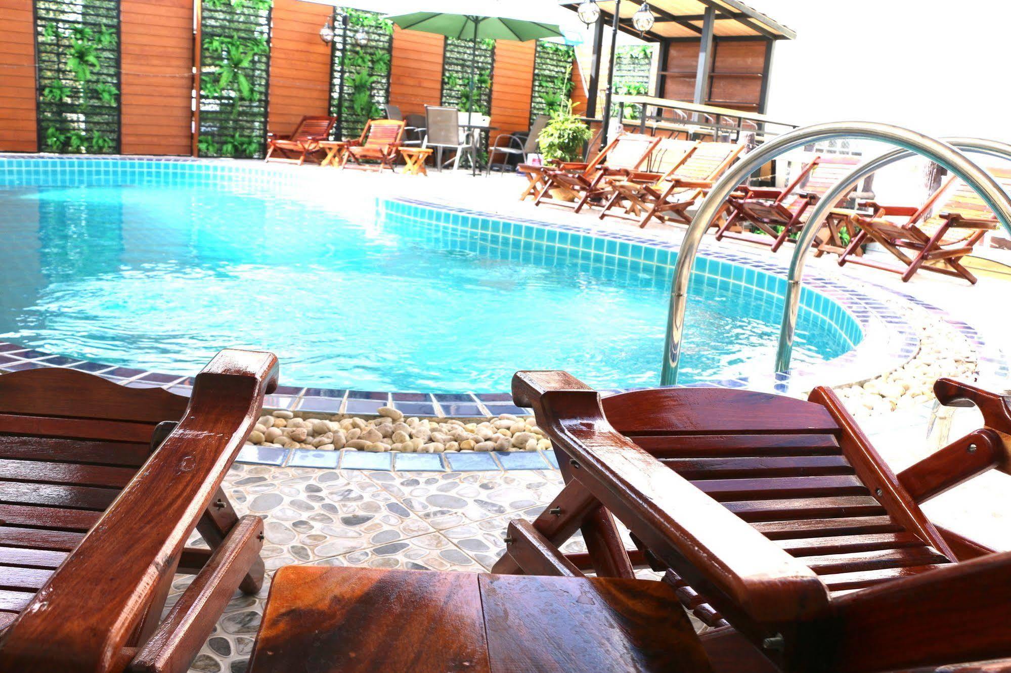 Mali Namphu Hotel Vientiane Extérieur photo
